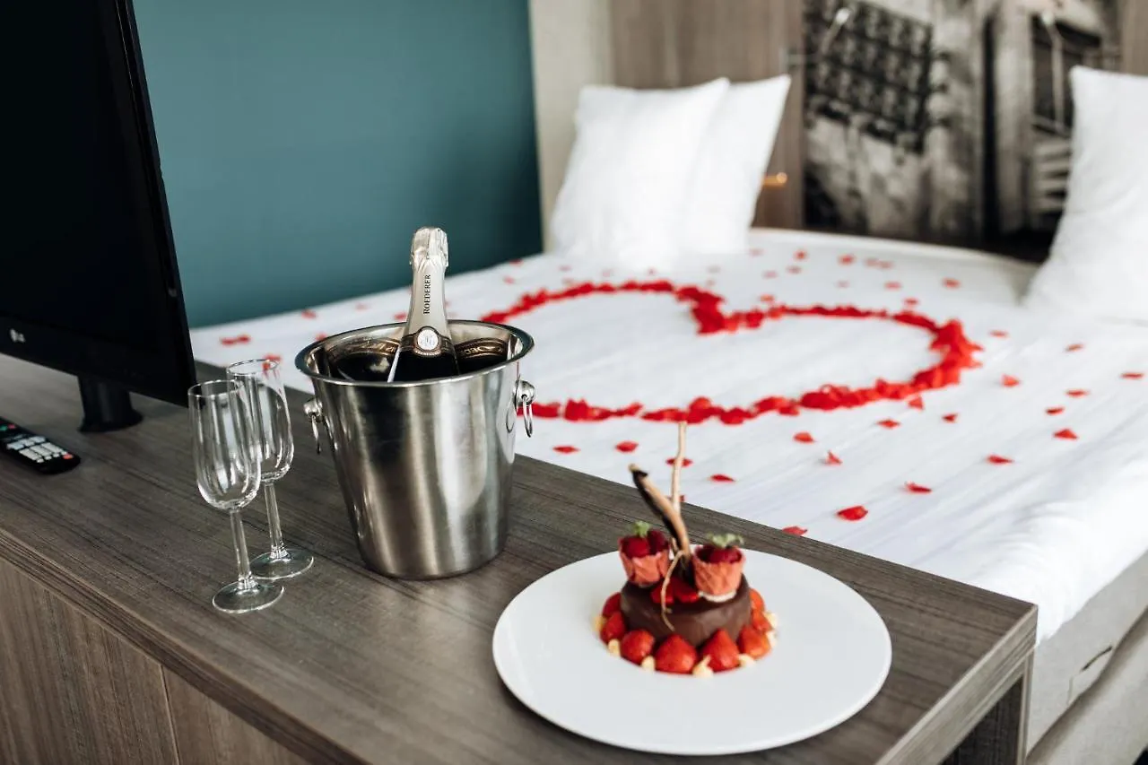 Leonardo Hotel Amsterdam Rembrandtpark 4*,  Hollandia
